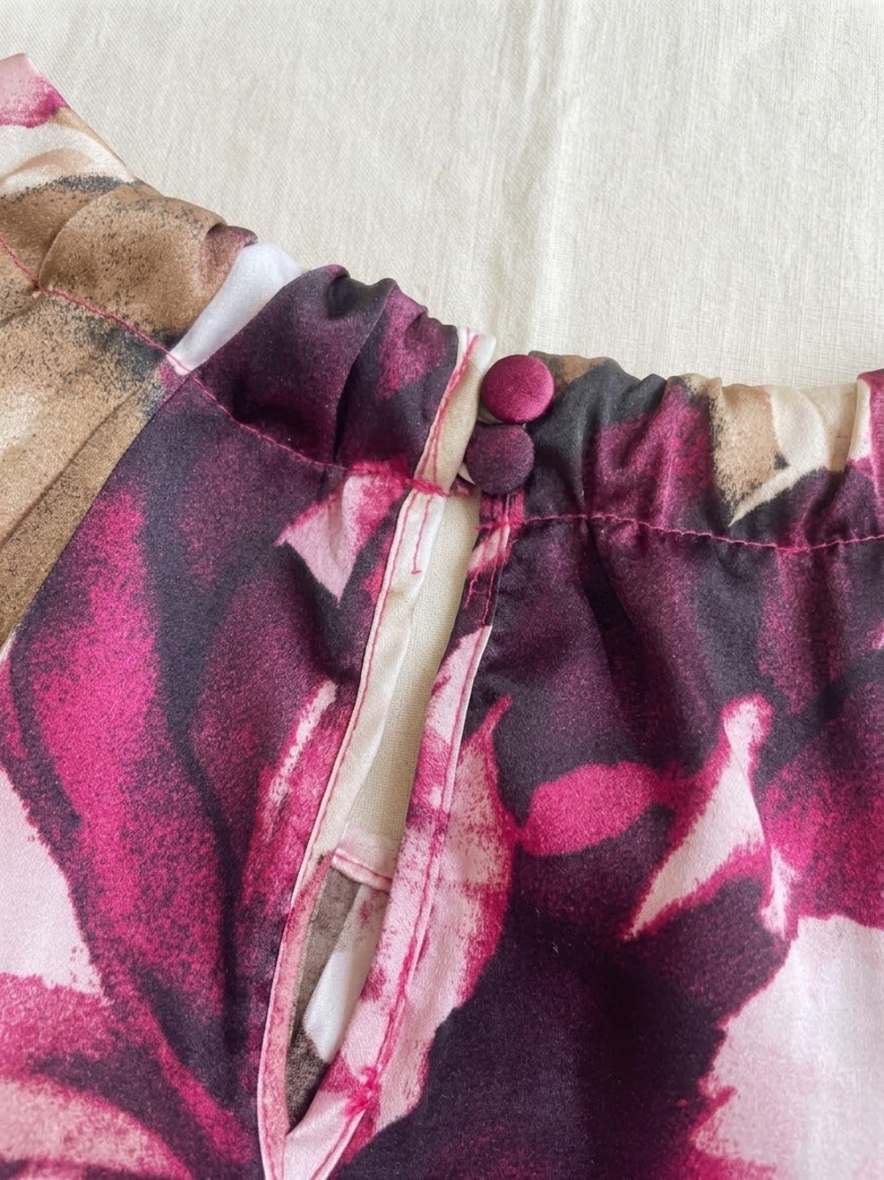 White House Black Market Fuchsia Floral Halter Top - Size S - Picture 3 of 7